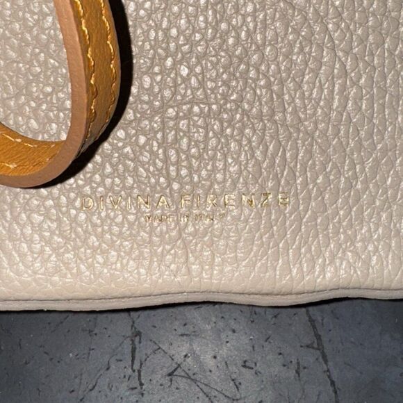 NWT DIVINA FIRENZE Kitty Latte And Honey Leather Backpack Purse Made in Italy - Picture 3 of 9